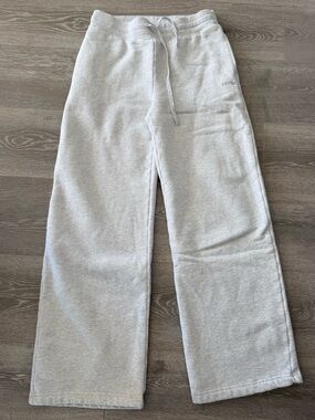 Aritzia cozy sweat fleece boyfriend wide sweatpant
